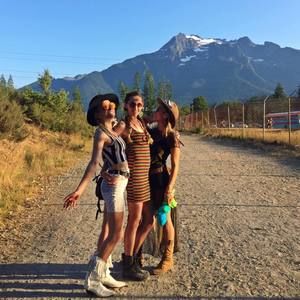 Meet your Posher, Deonna